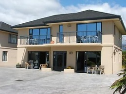 Avalon Manor Motel