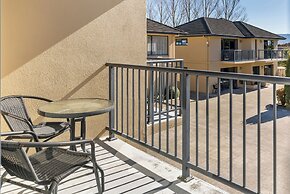 Avalon Manor Motel