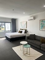Moody's Motel