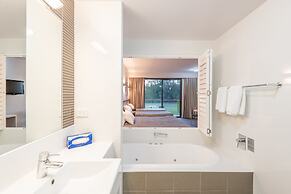 Macquarie 4 Star