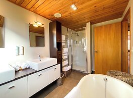 Glenorchy Lake House