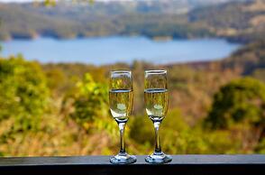 Misty View Cottages Montville