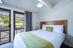 Admirals Motor Inn