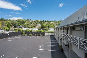 Admirals Motor Inn