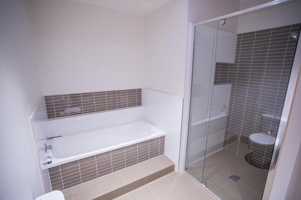Spinifex Motel & Serviced Apartments