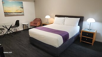 The Grand Motel