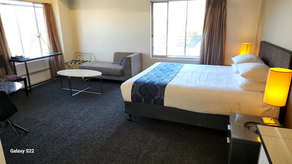 The Grand Motel