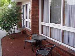 Kardinia Park Motel