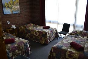 Kardinia Park Motel