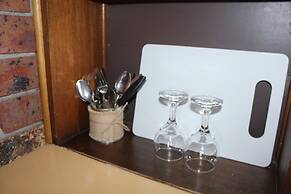 Kardinia Park Motel