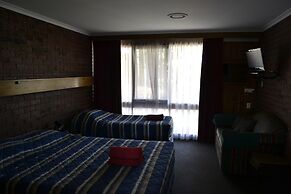 Kardinia Park Motel