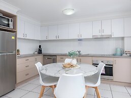 Koola Beach Apartments Bargara