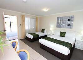 The Palms Motel