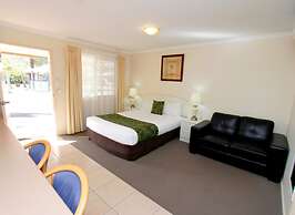 The Palms Motel