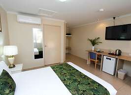 The Palms Motel