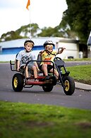 Lakes And Craters Holiday Park