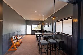 Great Lake Hotel