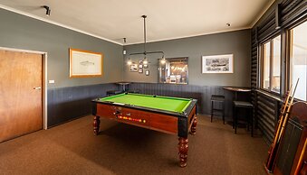 Great Lake Hotel