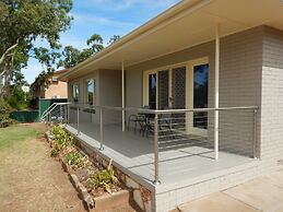 Manera Heights Apartment Motel