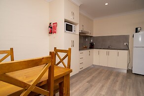 Manera Heights Apartment Motel