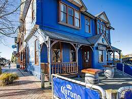 The Blue Pub