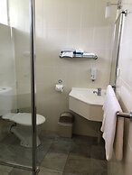 Mandalay Motel