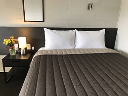 Mandalay Motel