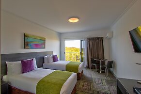 Mackay Oceanside Central Hotel