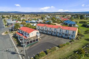 AMOS HOUSE MOTEL