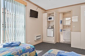 AMOS HOUSE MOTEL