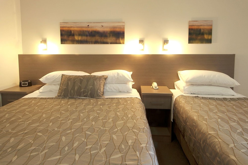 Loxton Community Hotel Motel