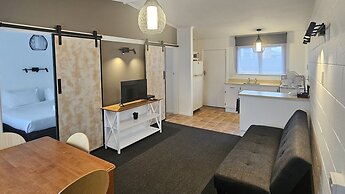 Frimley Lodge Motel