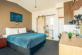 Frimley Lodge Motel