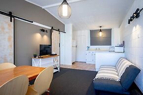 Frimley Lodge Motel