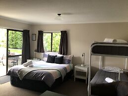Fiordland Great Views Holiday Park