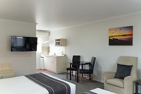 Pacific Coast Motor Lodge