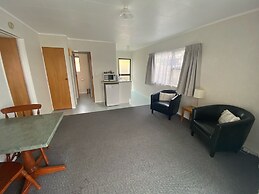 Opononi Lighthouse Motel