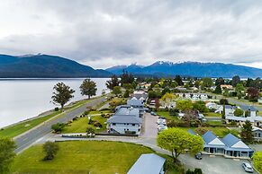 Lakeside Motel & Apartments