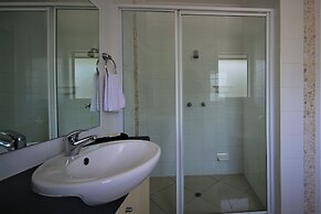 Pacific Palms Motor Inn