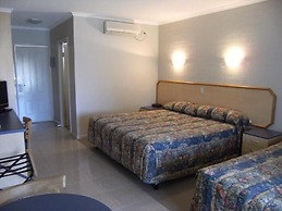 Euston Club Motel
