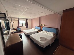 Anika Inn Kluang