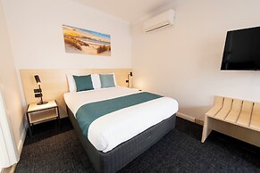 Glenelg Motel