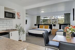 Archway Motel & Chalets
