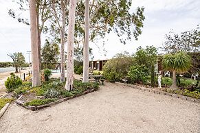 Riviana Motel