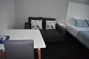Riviana Motel