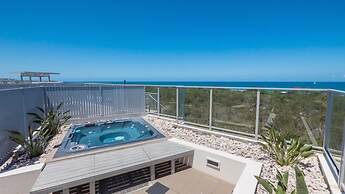 White Shells Luxury Apartments