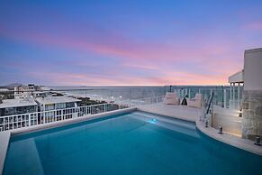 Elouera Tower Beachfront Apartments