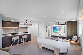 Elouera Tower Beachfront Apartments