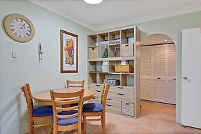Elouera Tower Beachfront Apartments