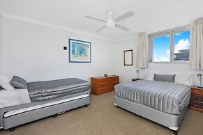 Elouera Tower Beachfront Apartments